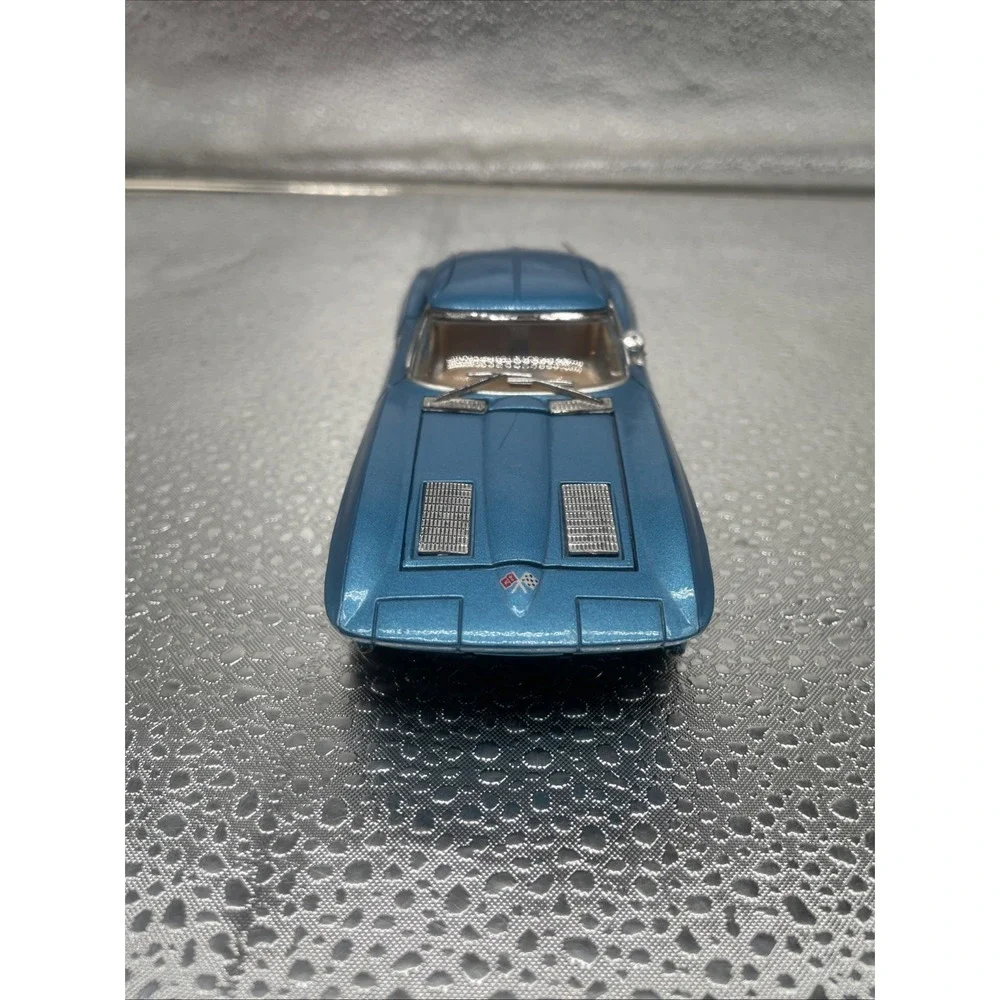 1963 Chevy Corvette Stingray - Blue- 1:32 - SS 5735- Diecast Model